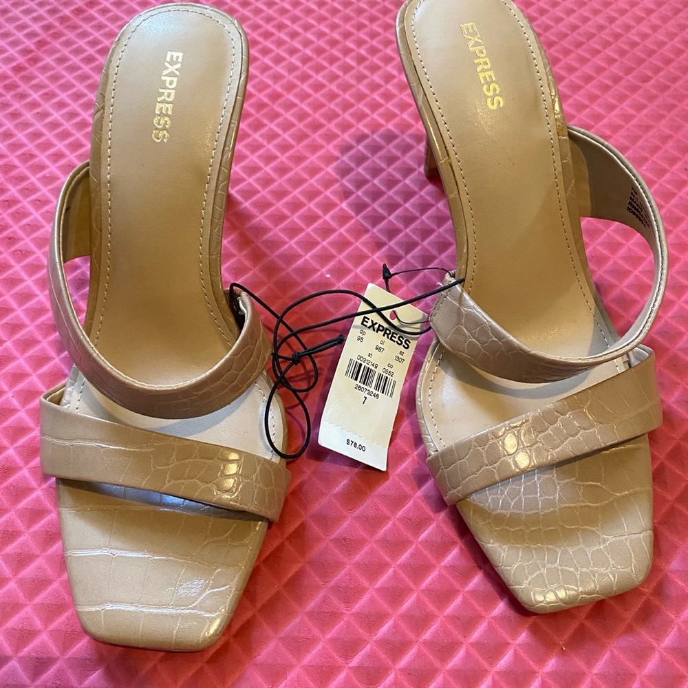 Express Cream Heels with Mid-Height Heel and Square Toe